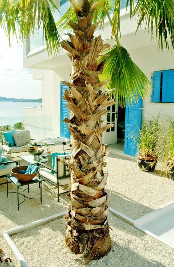 Seaside Villa With Private Pool Home By The Sea - Villa 트로기르 외부 사진