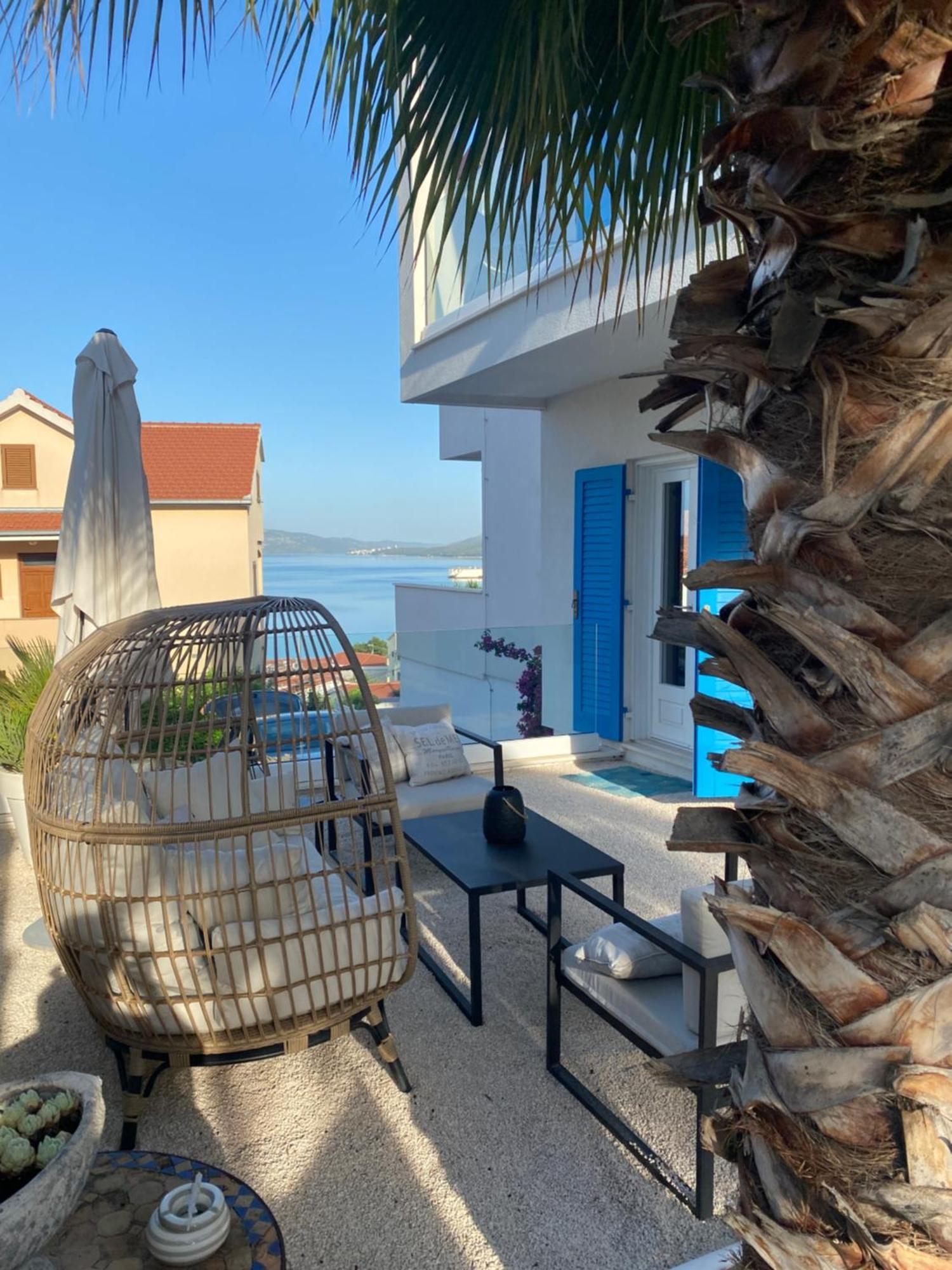 Seaside Villa With Private Pool Home By The Sea - Villa 트로기르 외부 사진