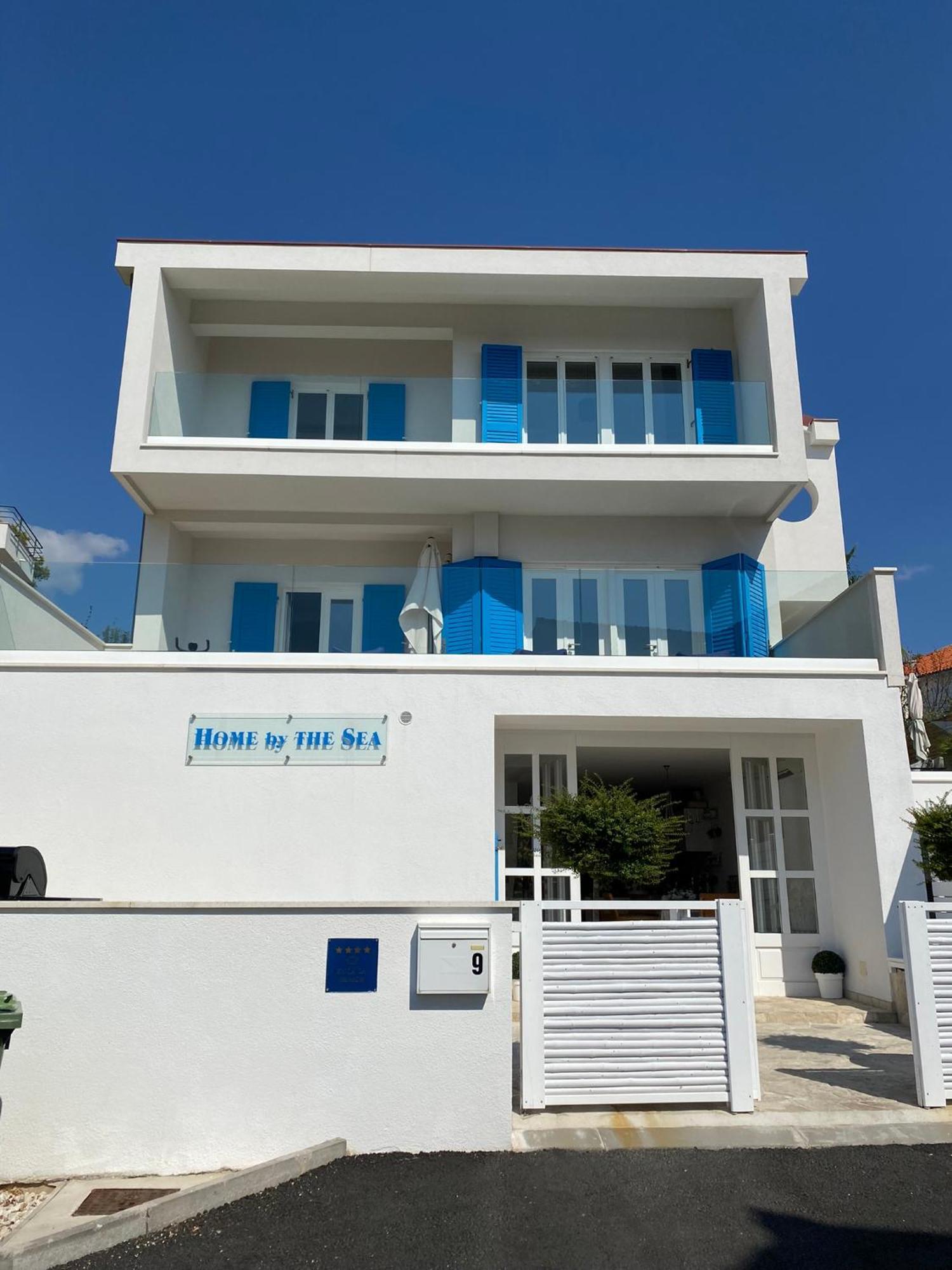 Seaside Villa With Private Pool Home By The Sea - Villa 트로기르 외부 사진